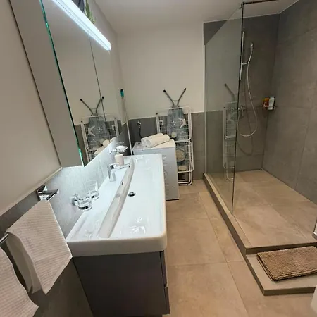 Etoile Elegance Apartment *